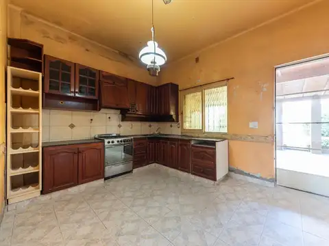 Casa 3 ambientes con 2 baños