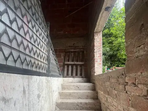 Casa 6 ambientes con 1 baño