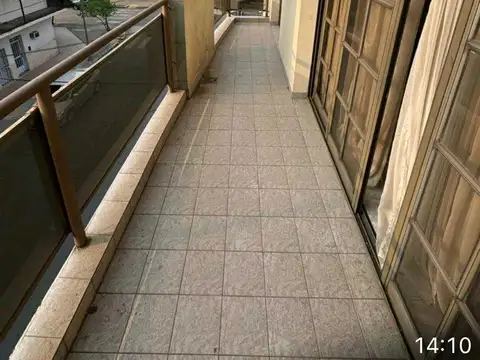 Depto. en venta 2 dormitorios c/cochera España entre Moreno y Belgrano