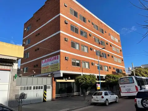 Excelente HOTEL en venta en el centro de Escobar