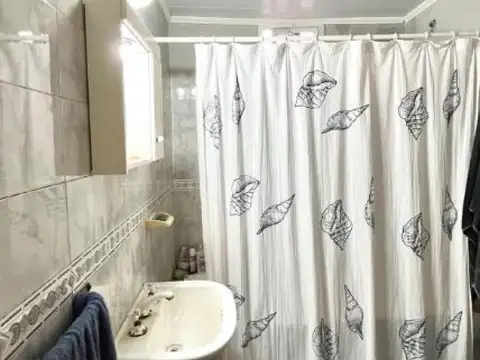 Casa en venta . 2 Dormitorios 1 Baño - Capitán Sarmiento