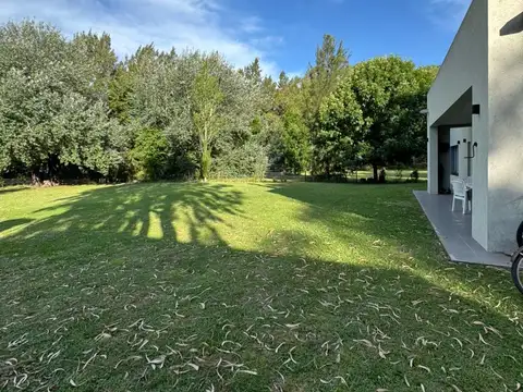 Casa en Venta en Miralagos, USD 215.000