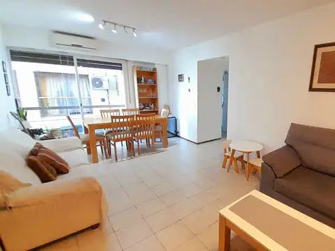 Vicente López - Apto profesional - Amplio Dpto. 4 amb con 2 Balcones!