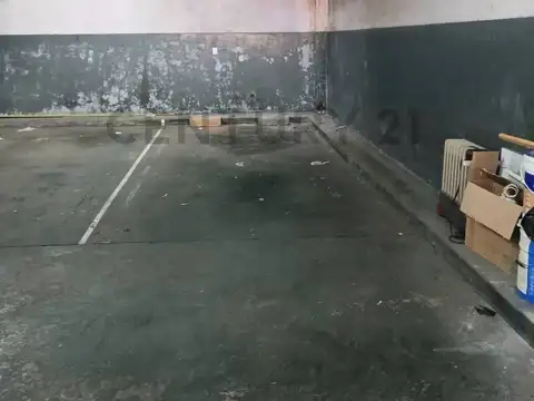 VENTA DE COCHERA CUBIERTA