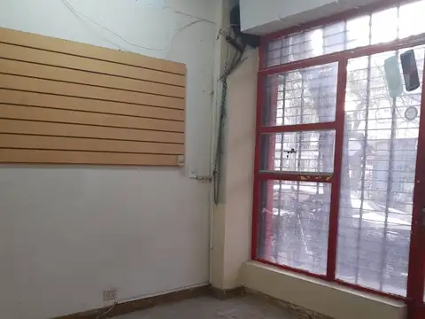 Local en Venta 51 años