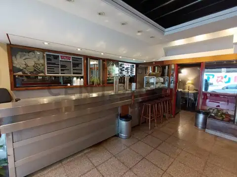 Local en Alquiler en Parque Chacabuco, $ 1.400.000