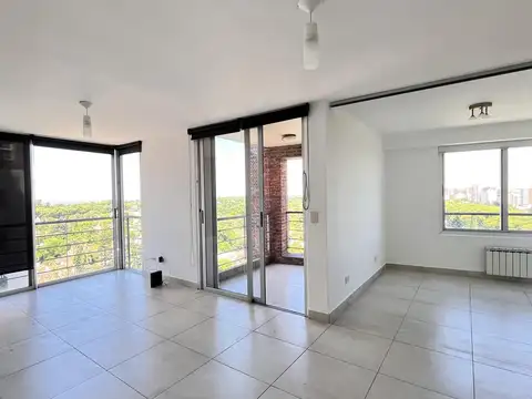 Ayres de San Isidro , Roque saenz Peña al 100