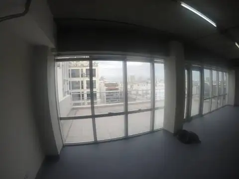 EXCELENTE EDIFICIO DE OFICINAS - ALQUILER