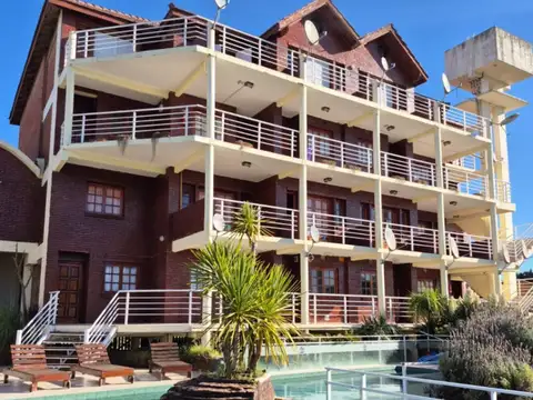 Depto 3 ambientes c/ cochera en complejo de categoria