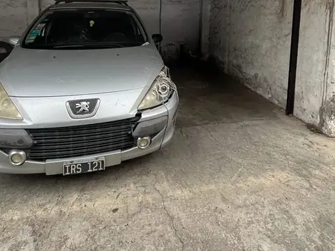 COCHERA EN VENTA EN CASEROS CENTRO - OPORTUNIDAD