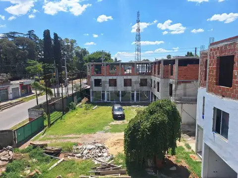 Av Olivos 800, Piso 0