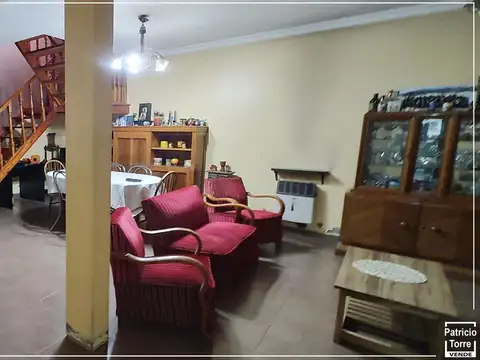CASA EN VENTA LOTE PROPIO BALLESTER