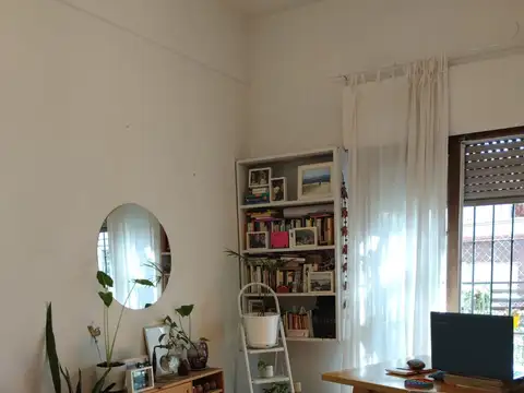 Carlos Calvo 1495 1400, Piso 1