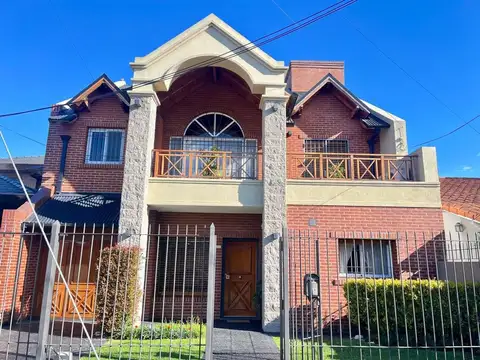 Chalet tradicional en excelente estado en Castelar Norte