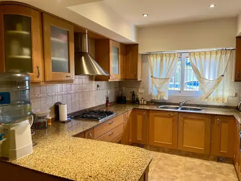 Casa en Venta en Castelar Norte, USD 390.000