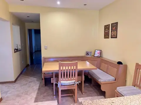 Casa 5 ambientes con 3 baños