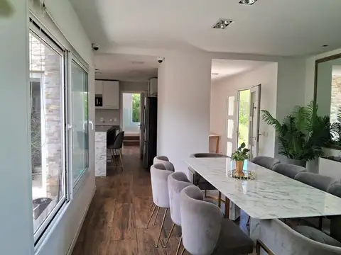 Casa en venta de 3 dormitorios c/ cochera en Carmel