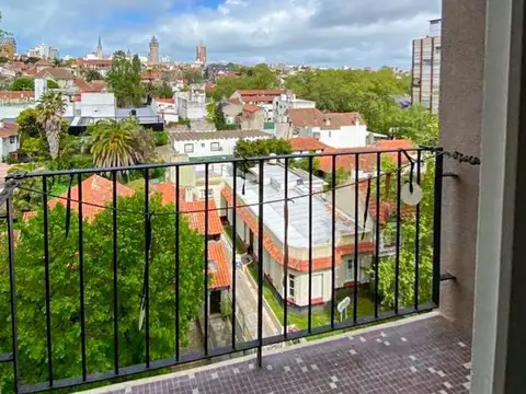 ALQUILER VERANO 2025 - 2 AMBIENTES CON BALCON A LA CALLE