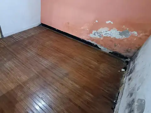 Depto Tipo Casa en Venta 80 años