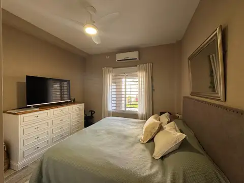 Depto Tipo Casa en Venta con 1 cocheras