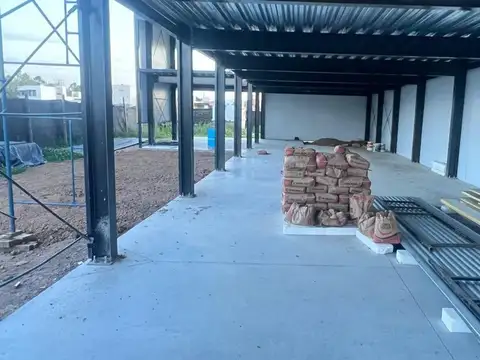 Local en Alquiler en Funes, USD 3.500