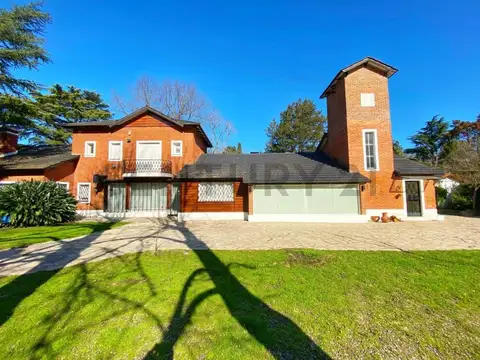 Camino Gral. Belgrano e/ 464 y 465 800, Piso 0