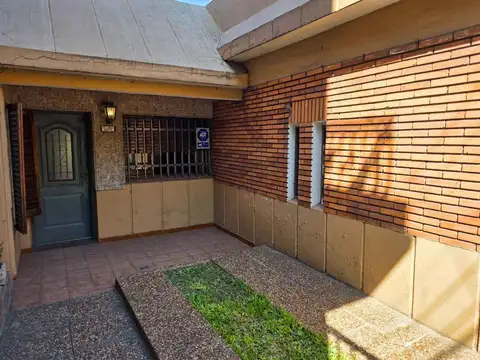 Depto Tipo Casa en Venta de 3 ambientes
