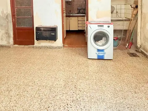 Depto Tipo Casa en Venta en Villa del Parque, USD 78.000