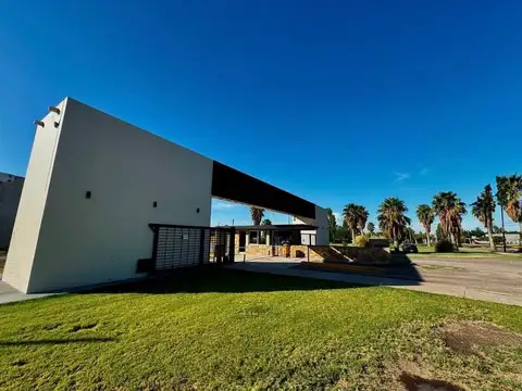 Severo del Castillo 4400