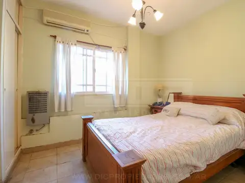 Depto Tipo Casa 4 ambientes con 2 baños