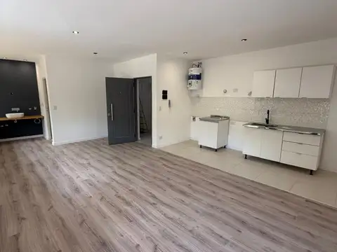 Depto Tipo Casa en Alquiler en Villa Crespo, $ 500.000