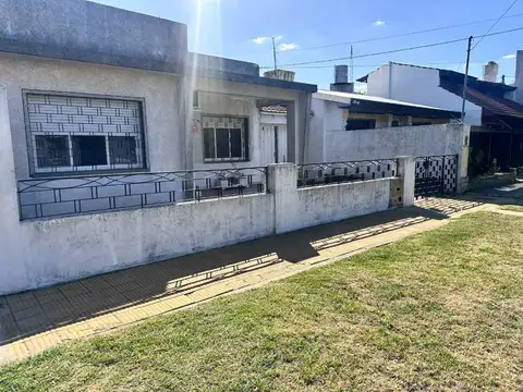 VENTA CASA DON TORCUATO 4 AMB IDEAL MODERNIZACION