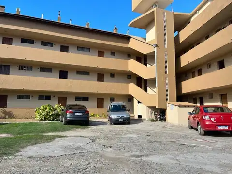 Calle 301 50 , Piso 1