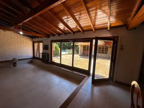 Casa en Venta con 1 cochera