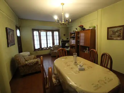 Depto Tipo Casa en Venta con 1 cocheras
