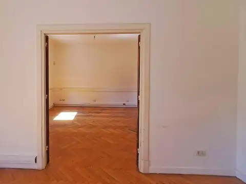 Oficina en Alquiler 100 años