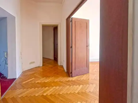 Oficina en esquina Av. Córdoba y Libertad - EN ALQUILER