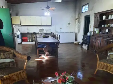 Guevara 4380 esquina bragado