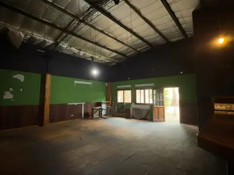 Local en Venta 61 años