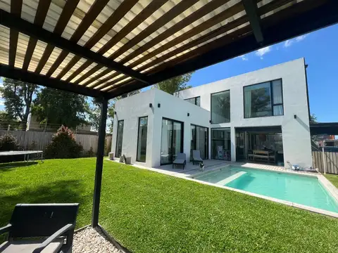 Casa en Venta de 4 dormitorios