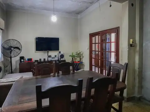 Casa 3 ambientes con 1 baño