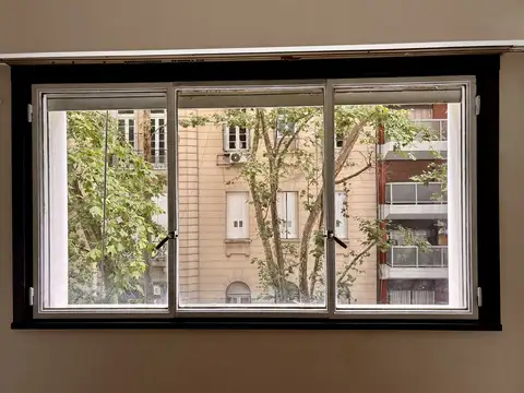 Luminoso y cómodo 3 ambientes con dependencia al frente