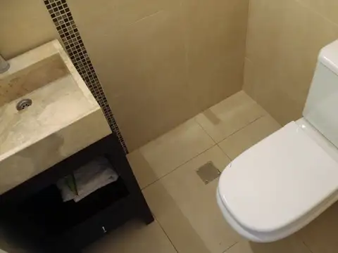 Casa en Alquiler - Zona Bosque / REF: 8071