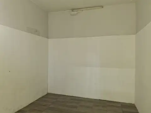 Local en Venta Via Púb.