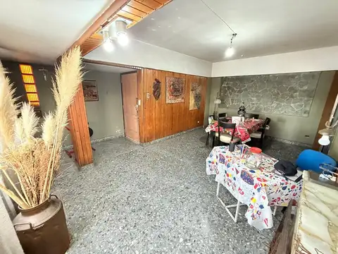 Depto Tipo Casa en Venta en Villa Santos Tesei, USD 220.000