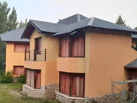 Excelente Apart Hotel con 1 hectárea en Bariloche