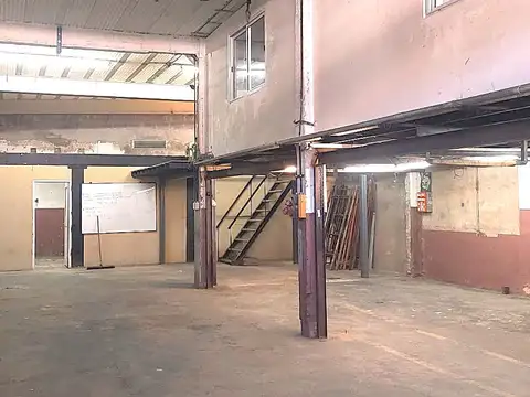 EXCELENTE GALPON DE 300 M2 EN BUENA UBICACION