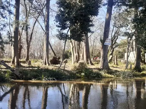 Lote en venta de 2600m2 ubicado en Dique Luján