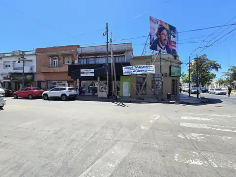 Venta de LOCAL s/Av. Juan Domingo Perón, Valentina Alsina. USD90.000.-