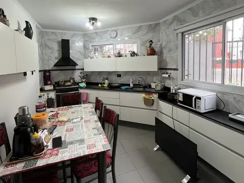 Casa en Venta en Flores, USD 200.000